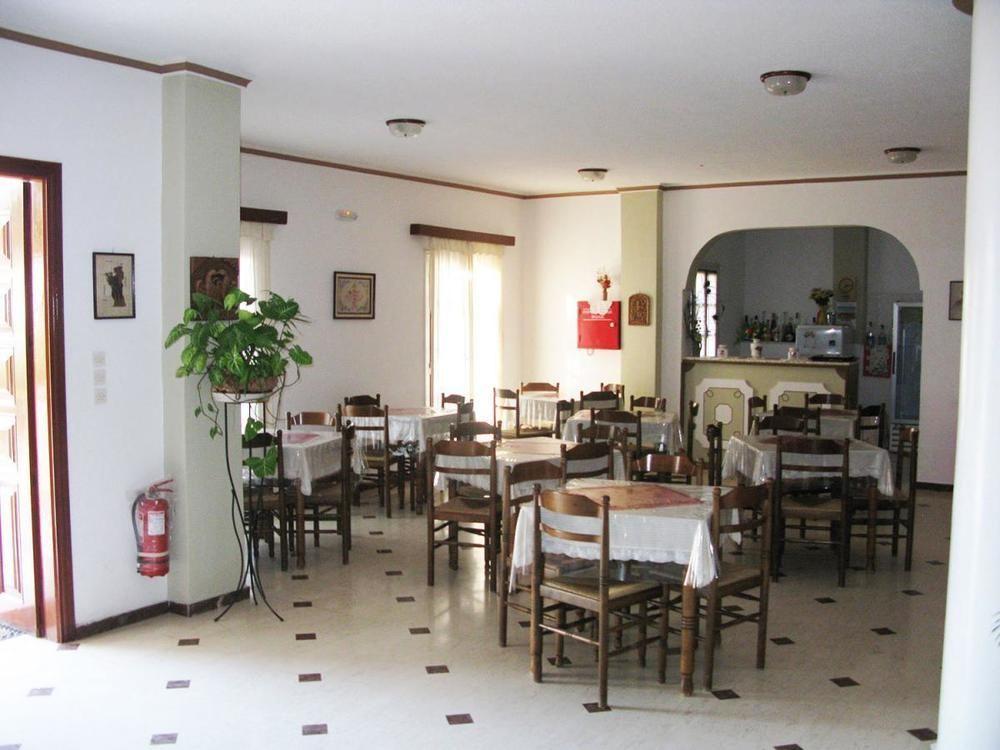 Hotel Adonis (Adults Only) Kamári Zewnętrze zdjęcie